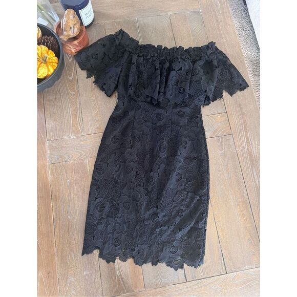 Badgley Mischka Black Lace Off The Shoulder Mini Dress Size 4 - Picture 1 of 10